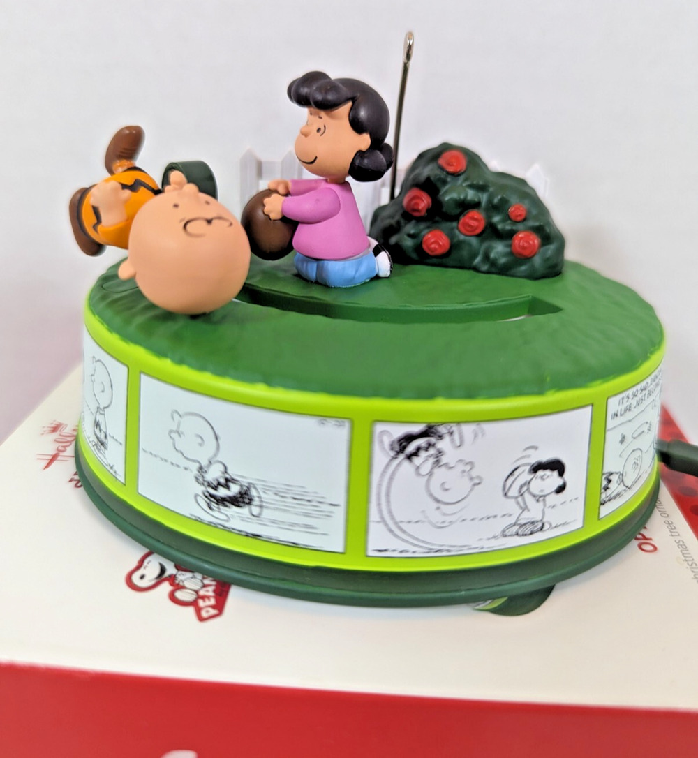 Hallmark Keepsake Christmas Ornament Optimist Charlie Brown The Peanuts Gang